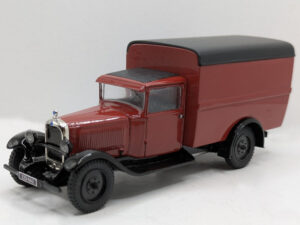 C6F-Fourgon 1.800 kg - Roues simples 1930 - Rouge