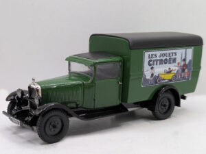 C6F - Fourgon 1.800 kg- Roues simples - Jouets Citroën -1930 - Vert